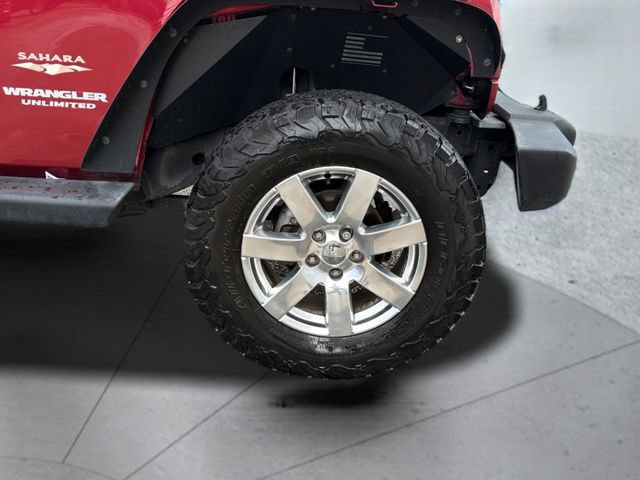 Used 2013 Jeep Wrangler Unlimited Sahara w/ Connectivity Group AWD/4WD image 30