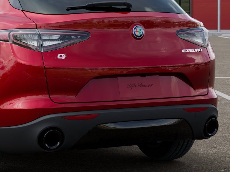 Used 2025 Alfa Romeo Stelvio Sprint w/ Convenience Package AWD/4WD image 14