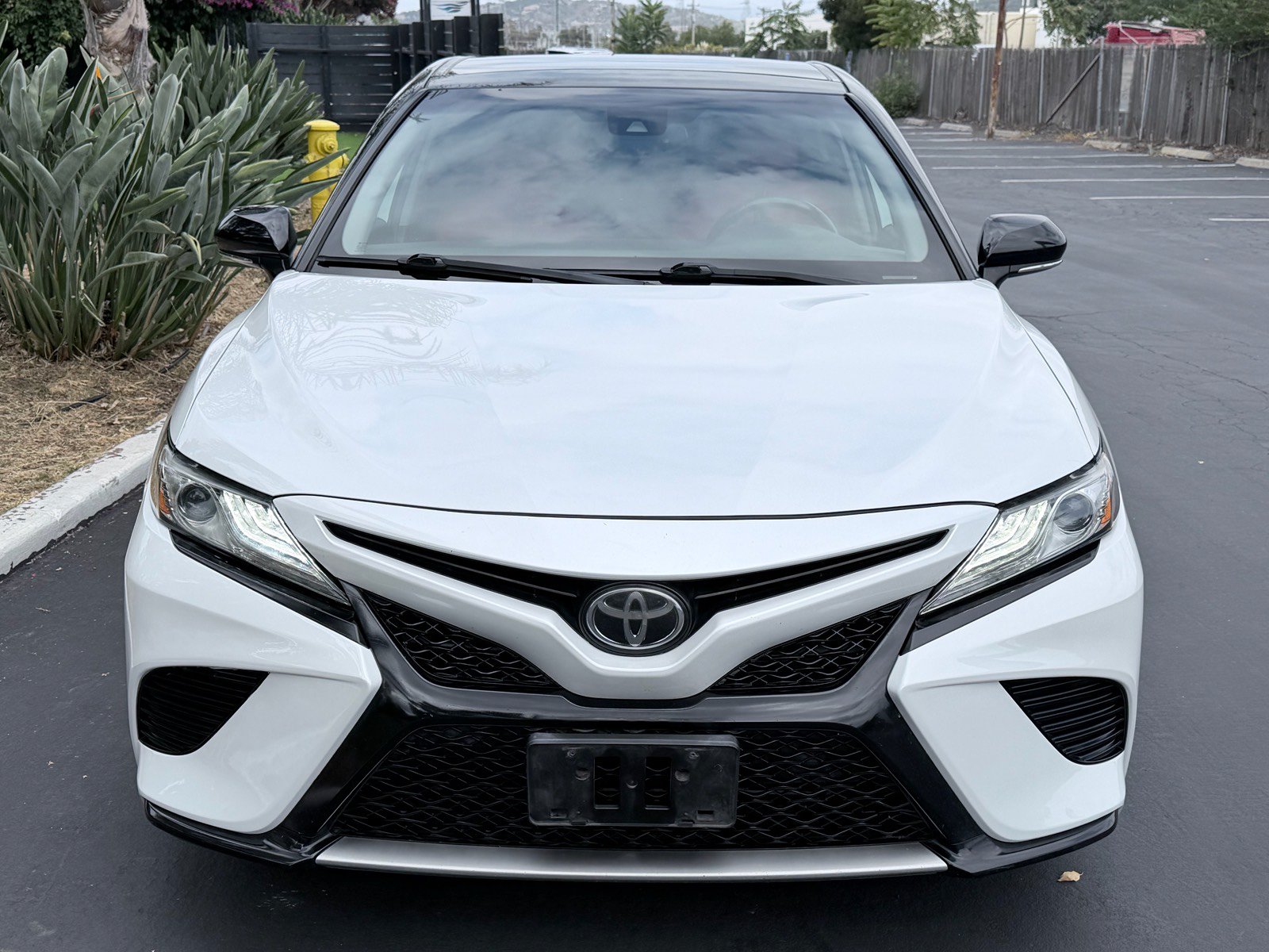 Used 2019 Toyota Camry XSE FWD image 4