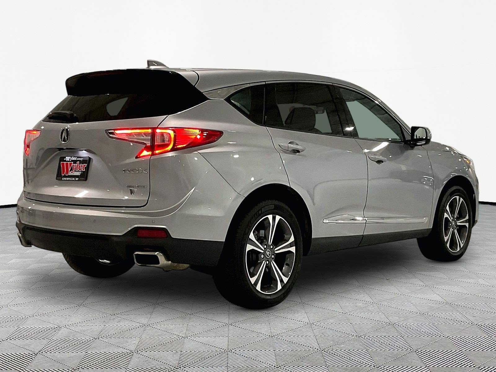 Used 2023 Acura RDX AWD w/ Advance Package image 6