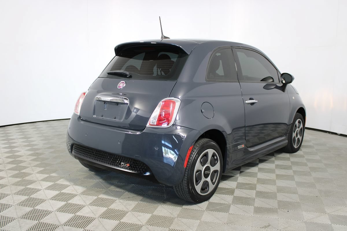 Used 2018 FIAT 500 e FWD image 6