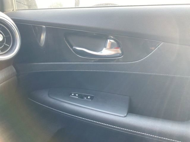 Used 2021 Kia Forte GT-Line image 29