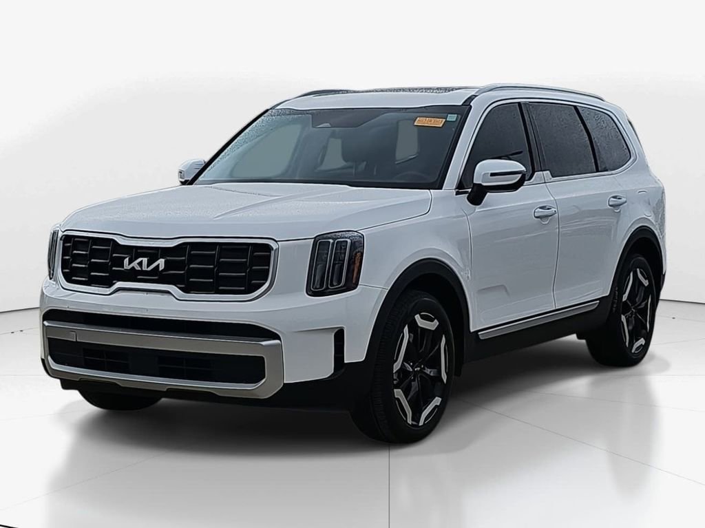 Used 2025 Kia Telluride S image 3