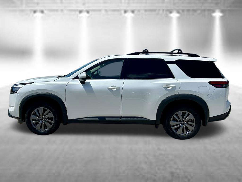 Certified 2025 Nissan Pathfinder SV w/ SV Premium Package FWD image 10