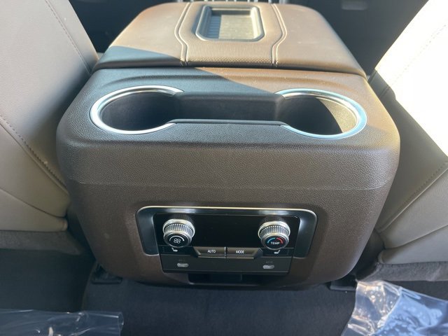 Used 2021 GMC Yukon SLT w/ SLT Premium Package image 62