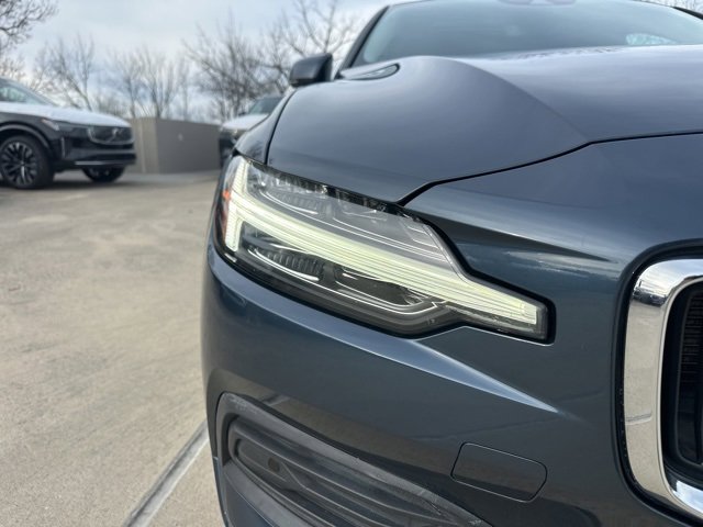 Used 2019 Volvo S60 T6 Momentum w/ Multimedia Package image 11