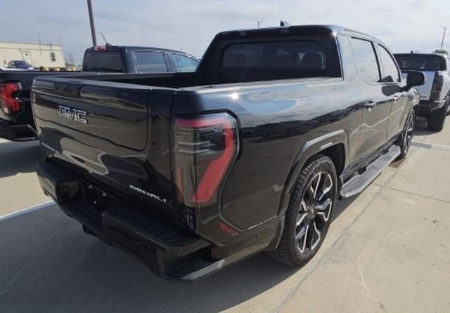Used 2025 GMC Sierra EV Denali AWD/4WD image 5