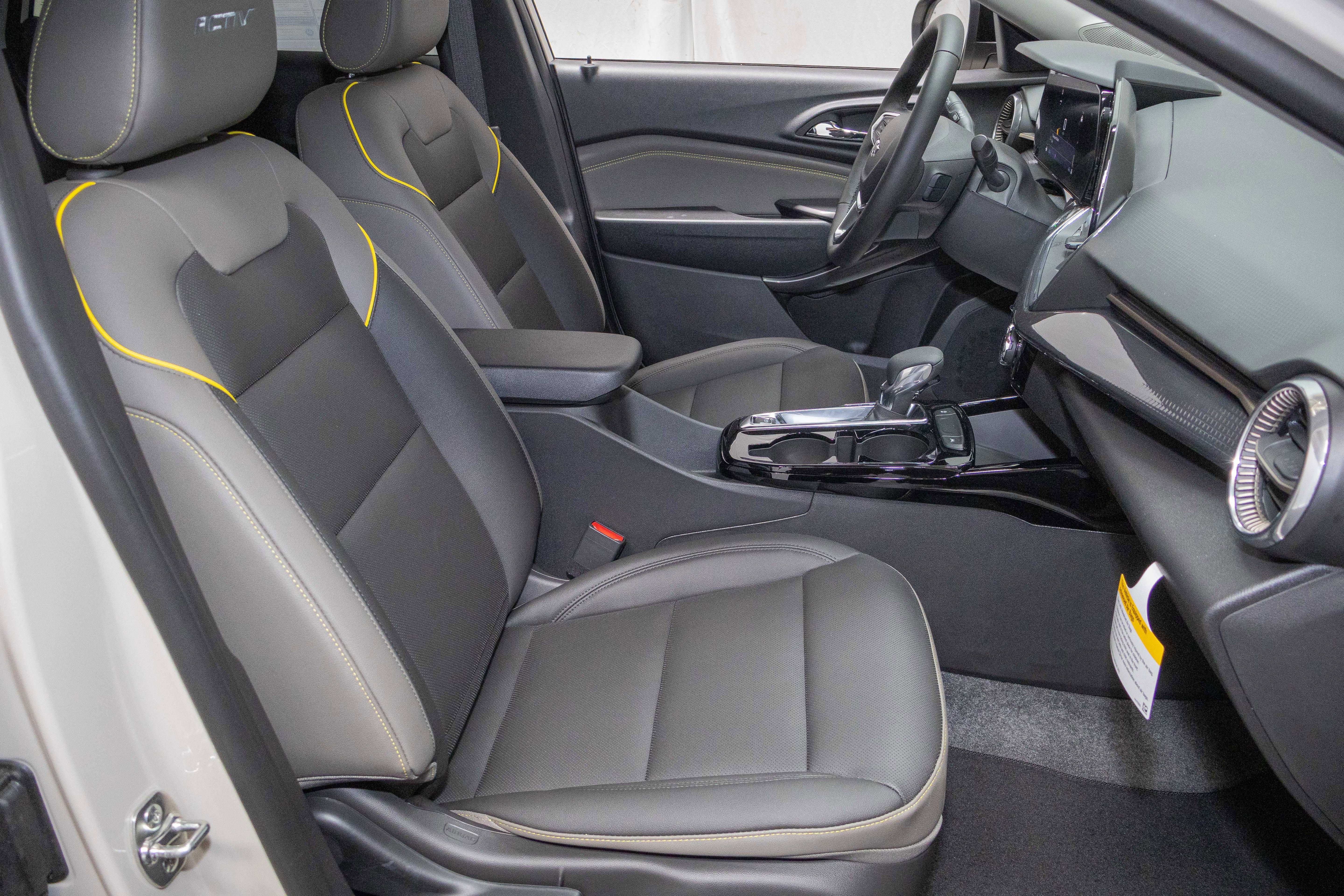 New 2026 Chevrolet Trax ACTIV w/ Driver Confidence Package FWD image 11