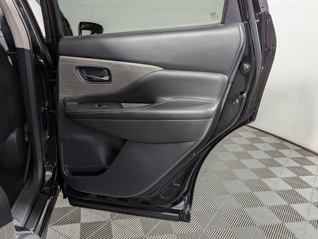 Used 2018 Nissan Murano S image 36