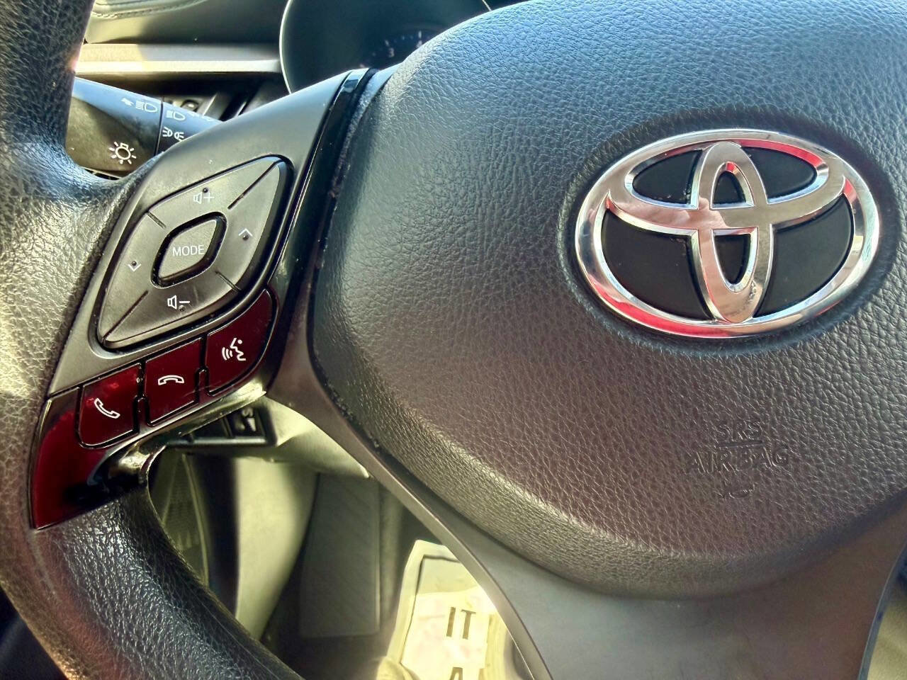 Used 2021 Toyota C-HR LE FWD image 26
