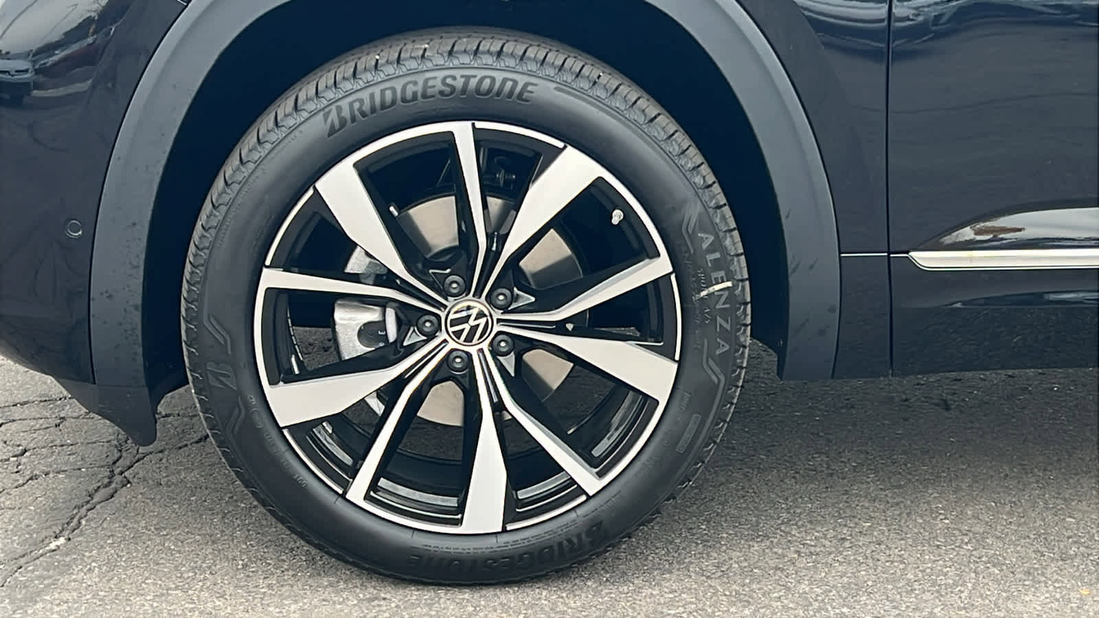 New 2026 Volkswagen Atlas SEL Premium R-Line image 9