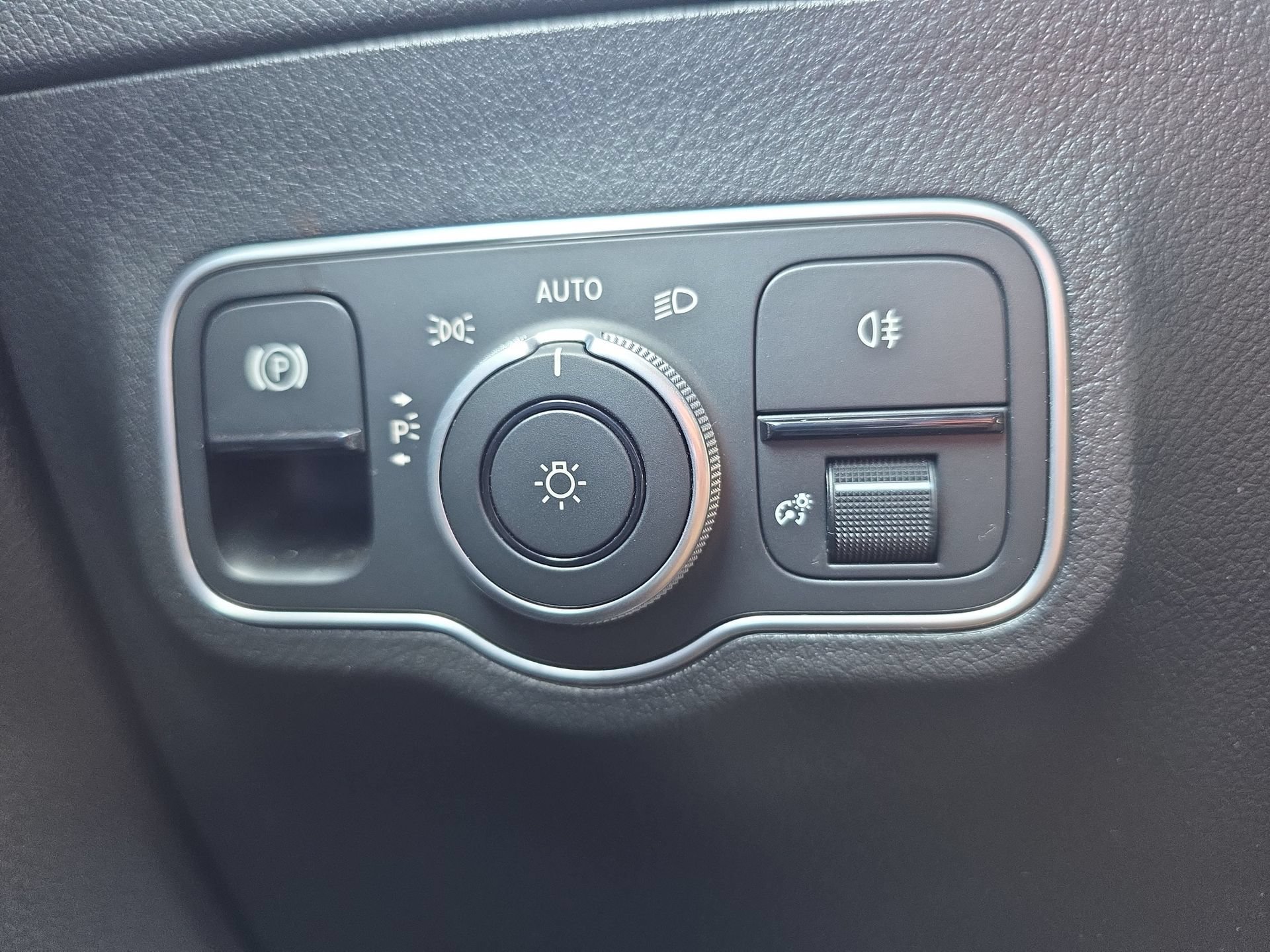 Certified 2024 Mercedes-Benz GLA 250 image 21