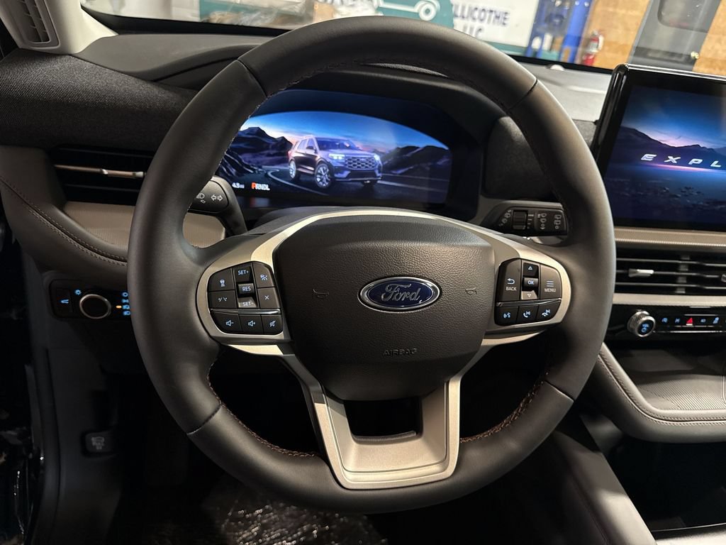 New 2026 Ford Explorer Active AWD/4WD image 11