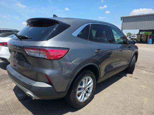 Used 2022 Ford Escape SE FWD image 2