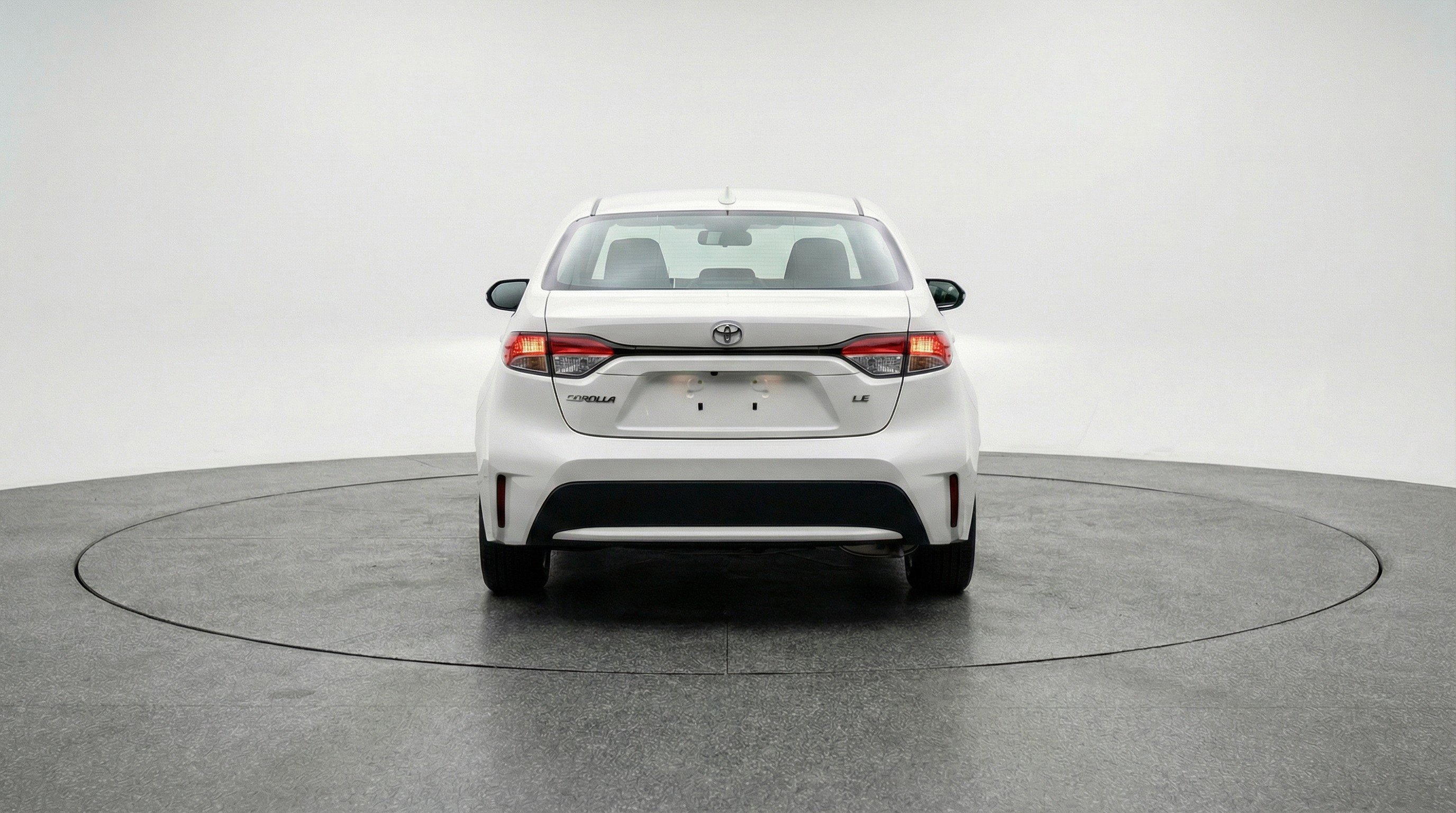 Used 2025 Toyota Corolla LE image 7