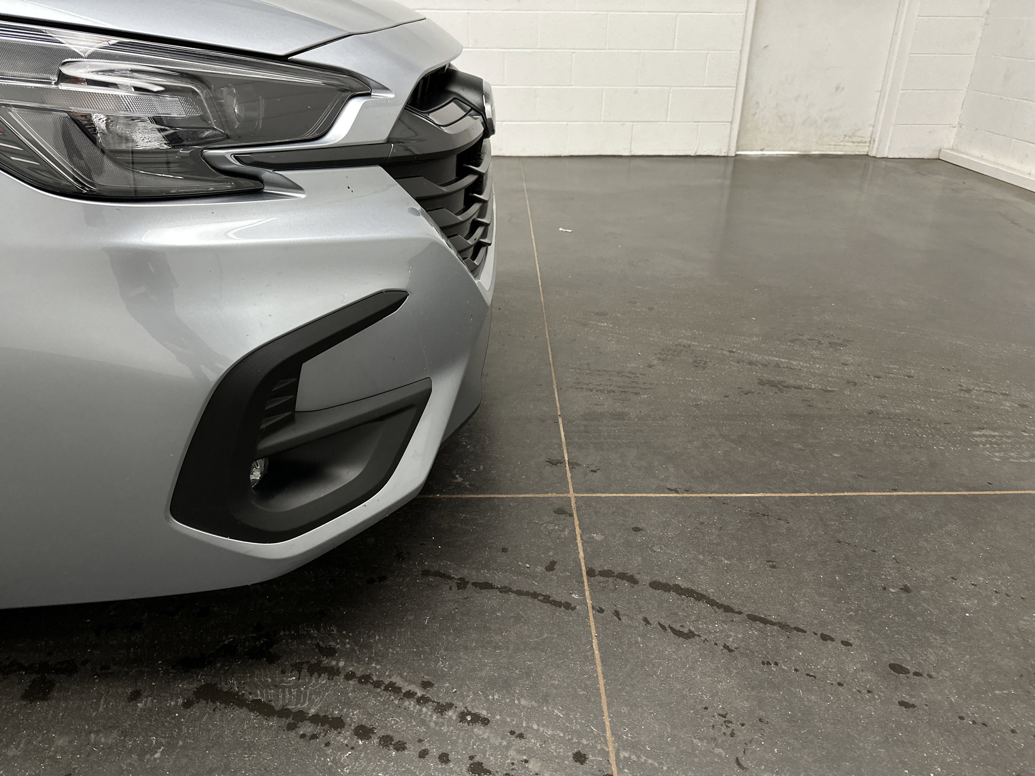 Used 2025 Subaru Legacy Premium AWD/4WD image 2