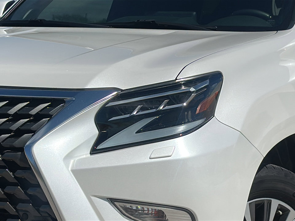 Used 2023 Lexus GX 460 Luxury w/ Accessory Package image 4