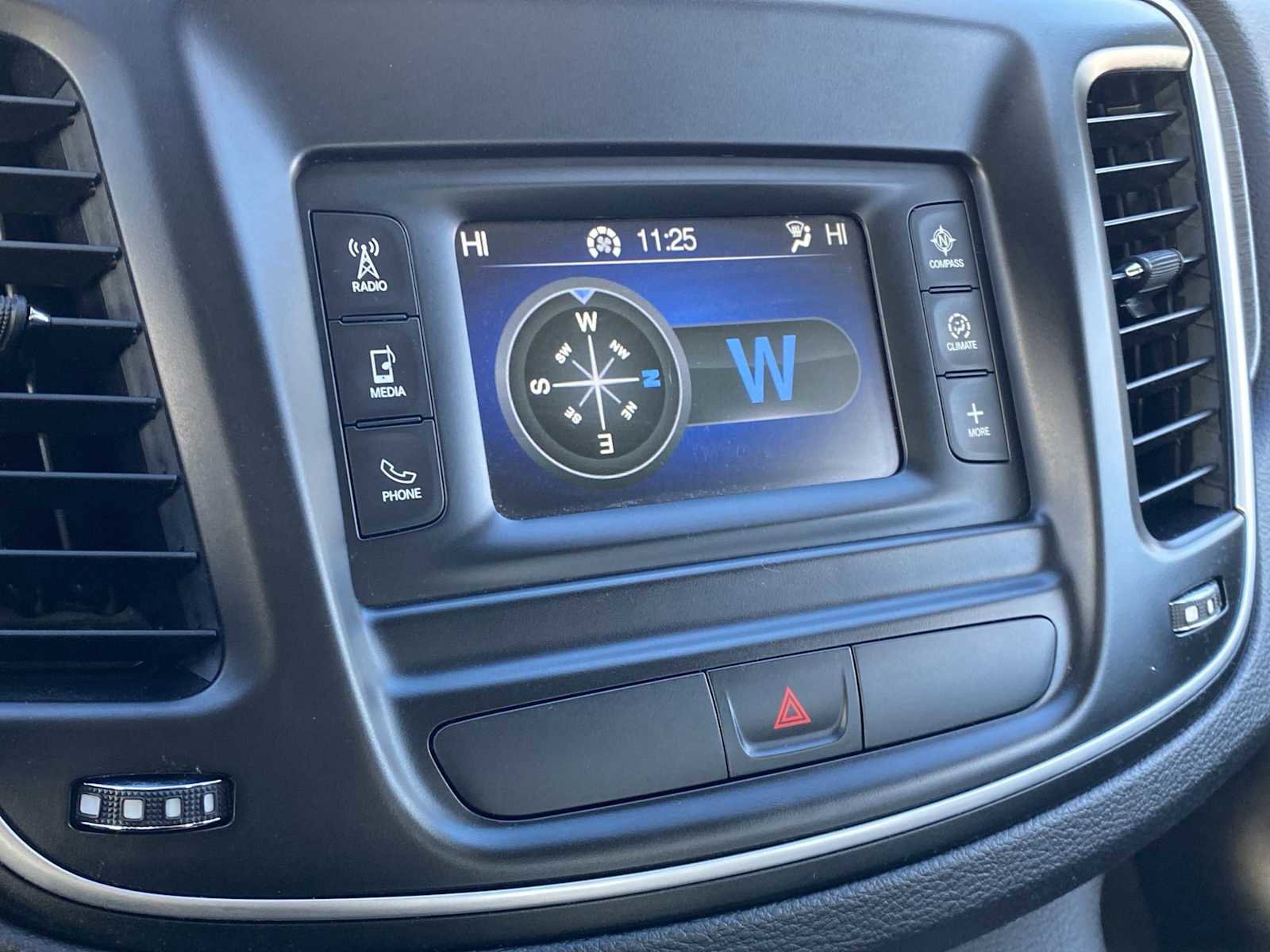 Certified 2016 Chrysler 200 Limited w/ Convenience Group image 25