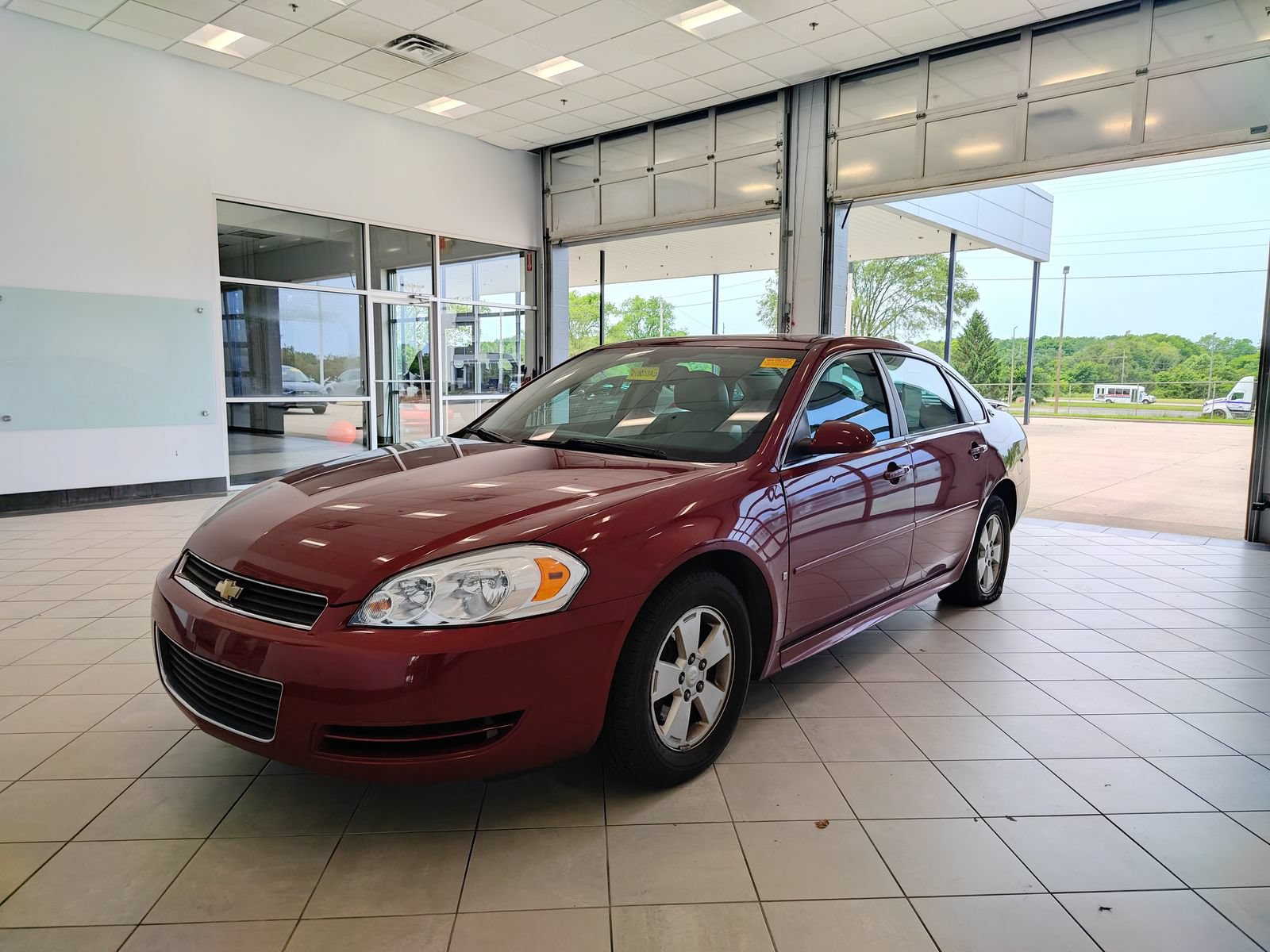Used 2009 Chevrolet Impala LT w/ Luxury Edition Package FWD image 7