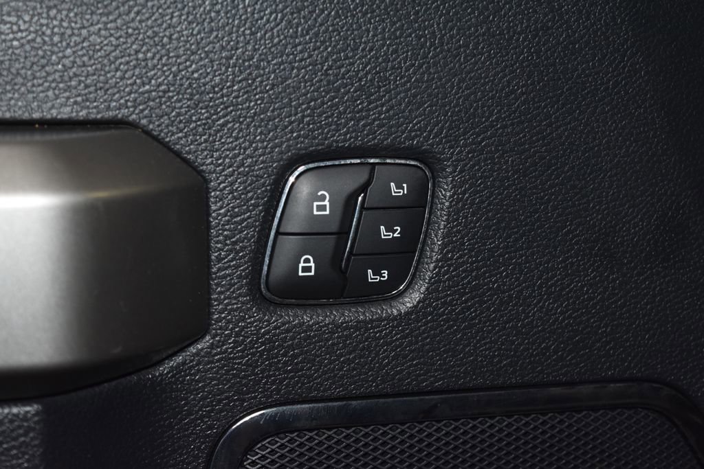 Used 2022 Ford F250 Lariat w/ Lariat Ultimate Package image 6