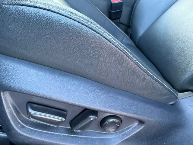 Used 2025 Toyota Camry SE FWD image 11