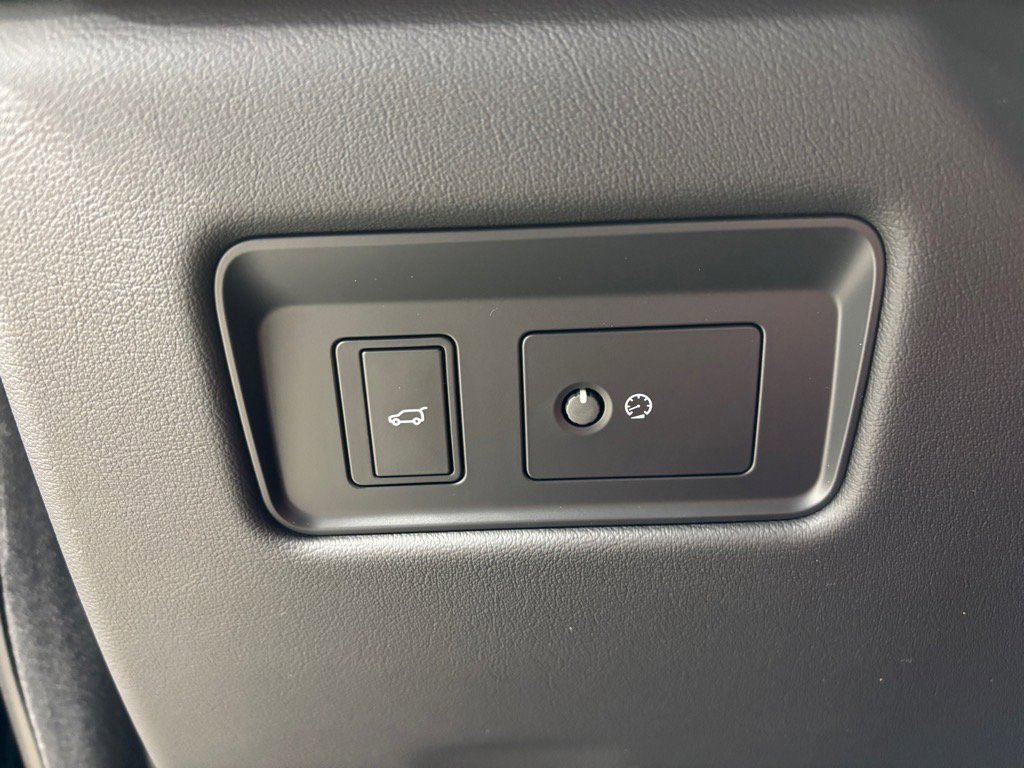 New 2026 Jaguar F-PACE R-Dynamic S image 21