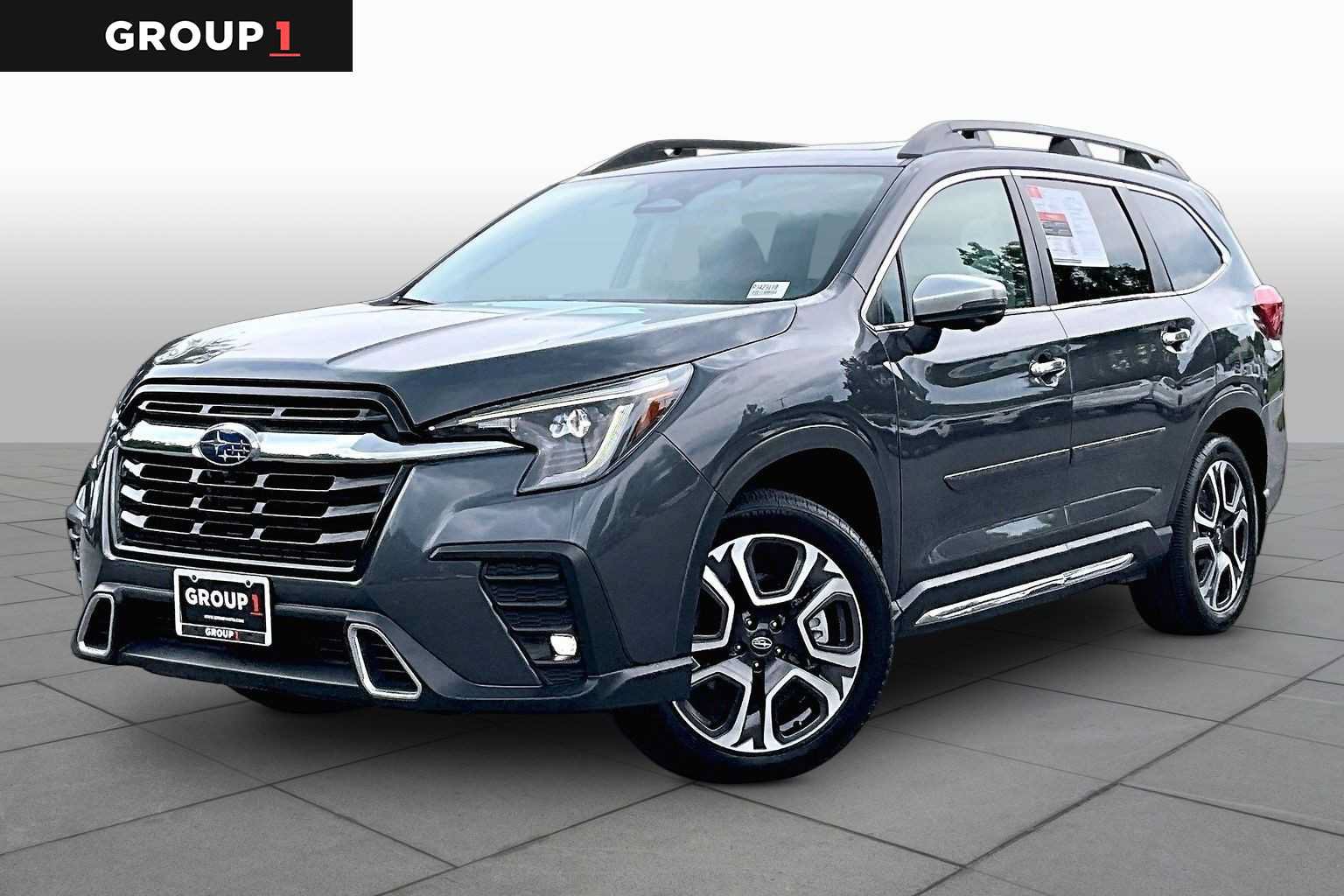 Used 2023 Subaru Ascent Touring AWD/4WD image 1