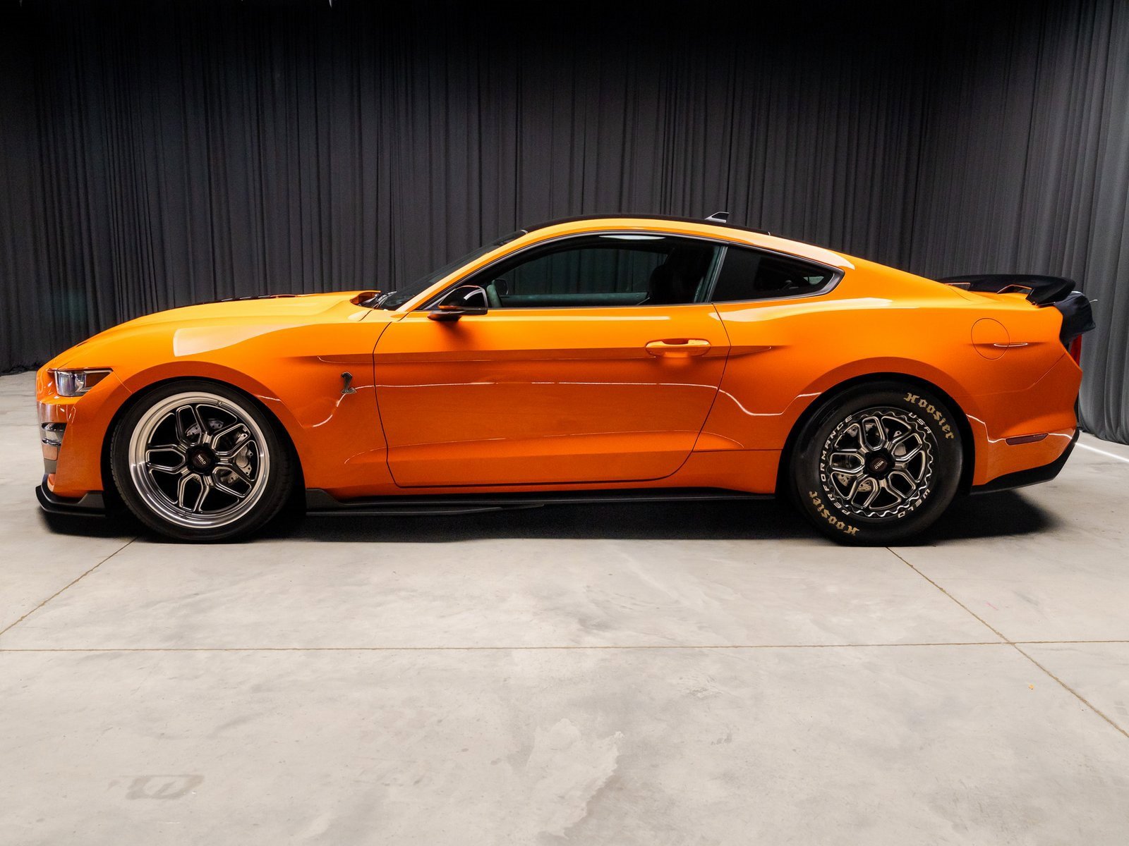 Used 2021 Ford Mustang Shelby GT500 w/ Technology Package image 10