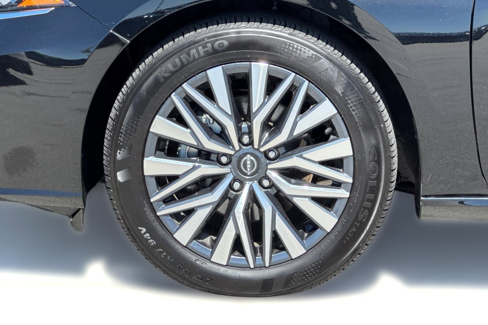 Used 2025 Nissan Altima 2.5 SV FWD image 10