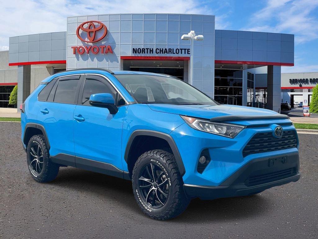 Used 2019 Toyota RAV4 XLE image 1