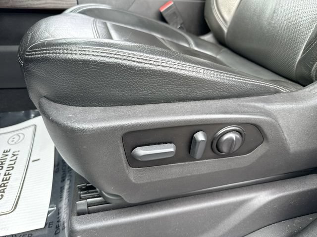 Used 2022 GMC Sierra 3500 Denali AWD/4WD image 12