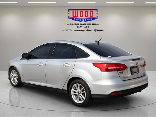 Used 2016 Ford Focus SE w/ SE Power Seat Package image 5