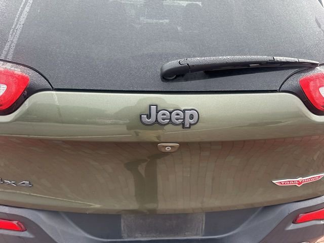 Used 2018 Jeep Cherokee Trailhawk w/ Quick Order Package 27L AWD/4WD image 9