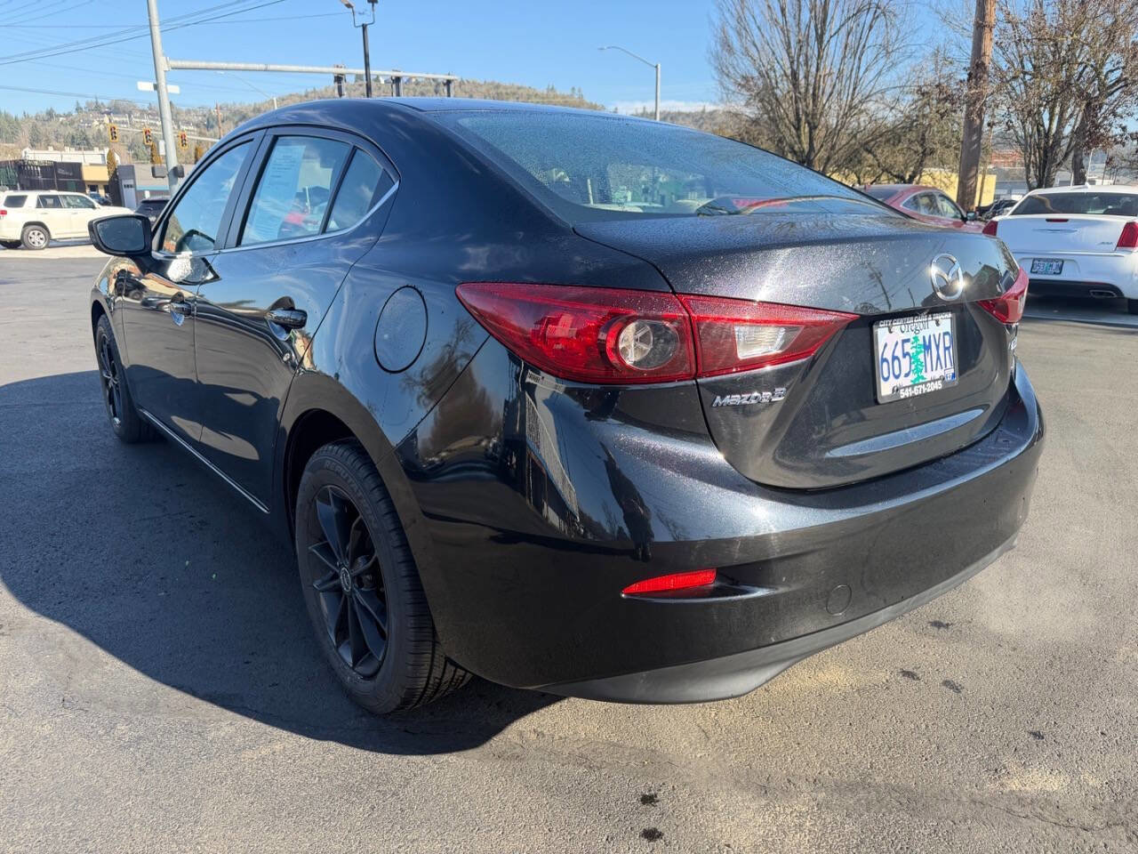 Used 2016 MAZDA MAZDA3 i Sport w/ Preferred Equipment Package image 17