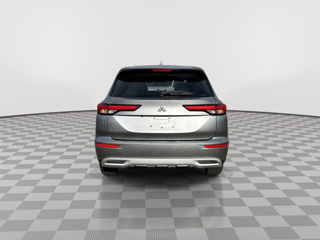 Used 2023 Mitsubishi Outlander SE image 8