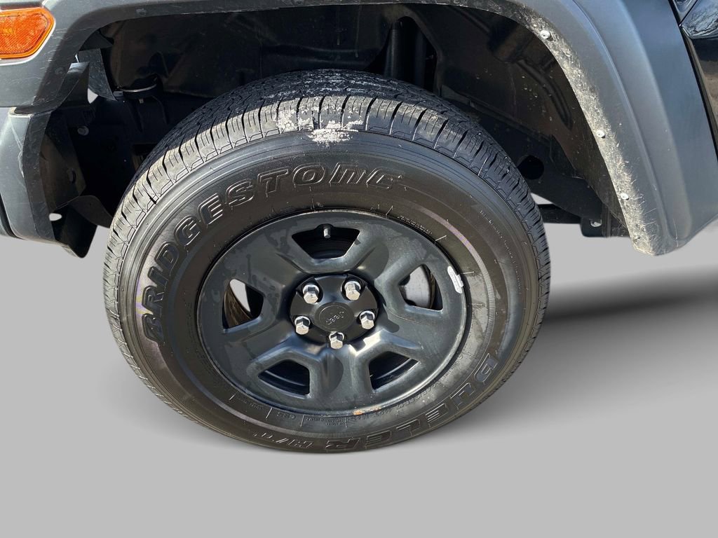 Used 2022 Jeep Wrangler Unlimited Sport image 16