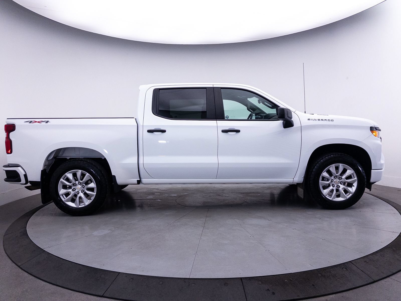 Used 2024 Chevrolet Silverado 1500 Custom AWD/4WD image 37
