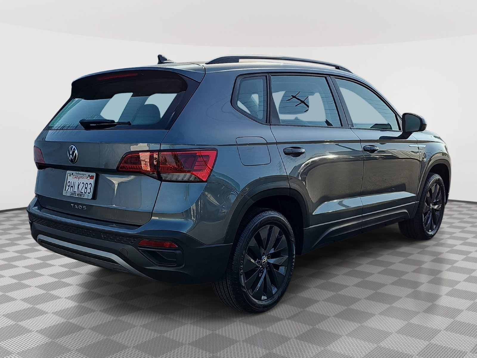 Used 2023 Volkswagen Taos S FWD image 5