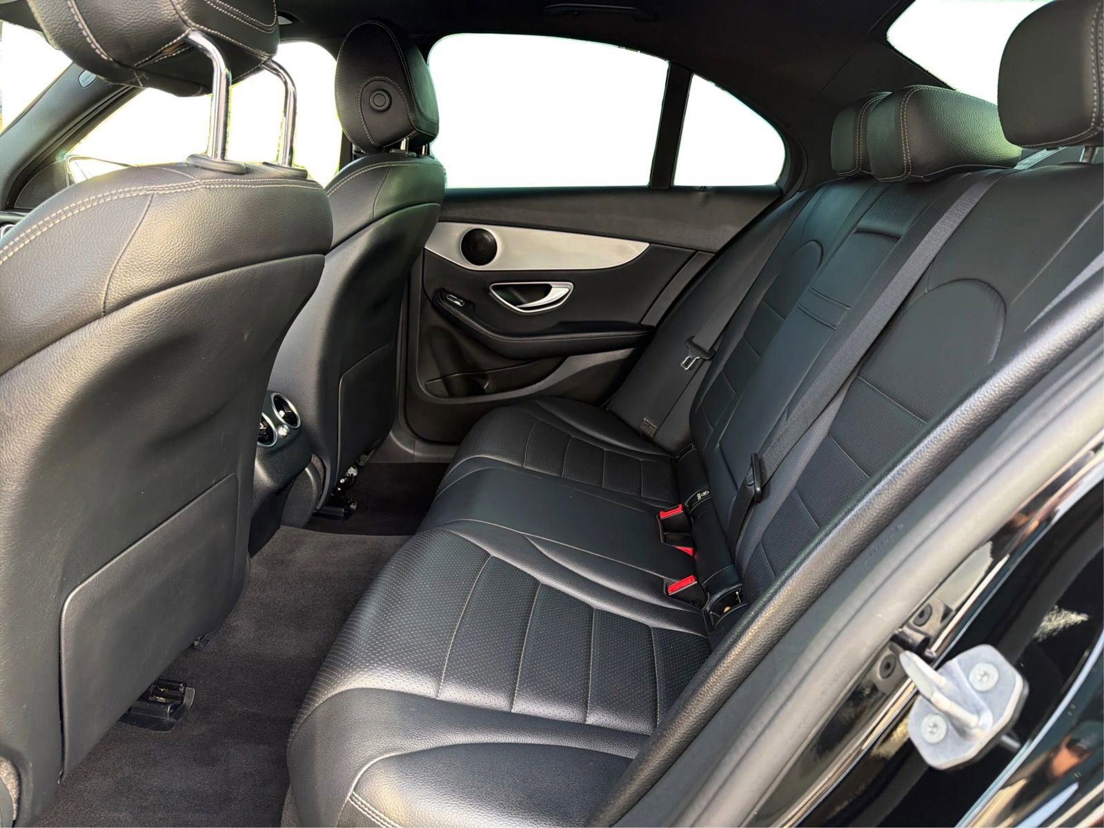 Used 2018 Mercedes-Benz C 300 Sedan image 10