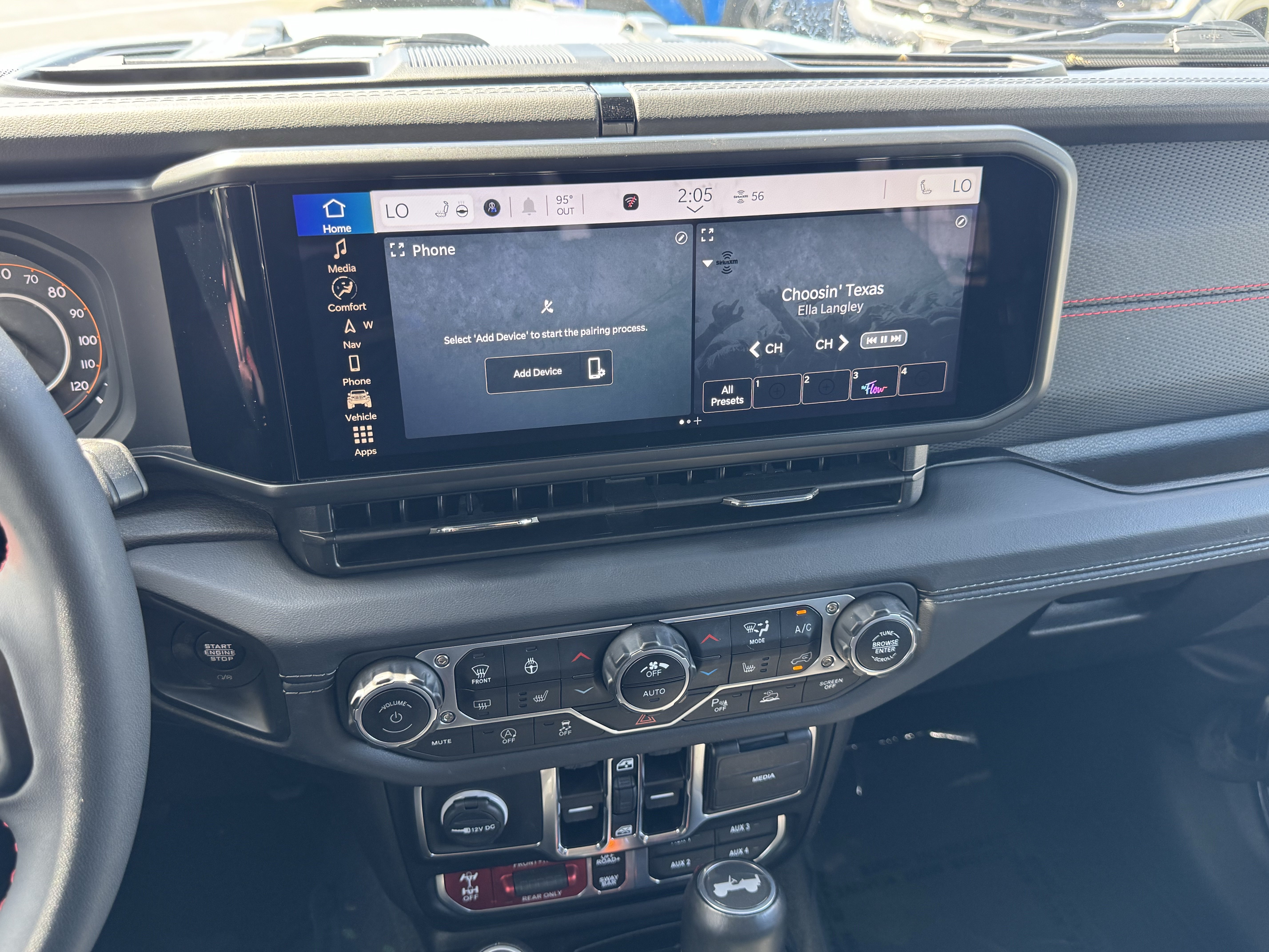 Used 2024 Jeep Wrangler Unlimited Rubicon AWD/4WD image 29