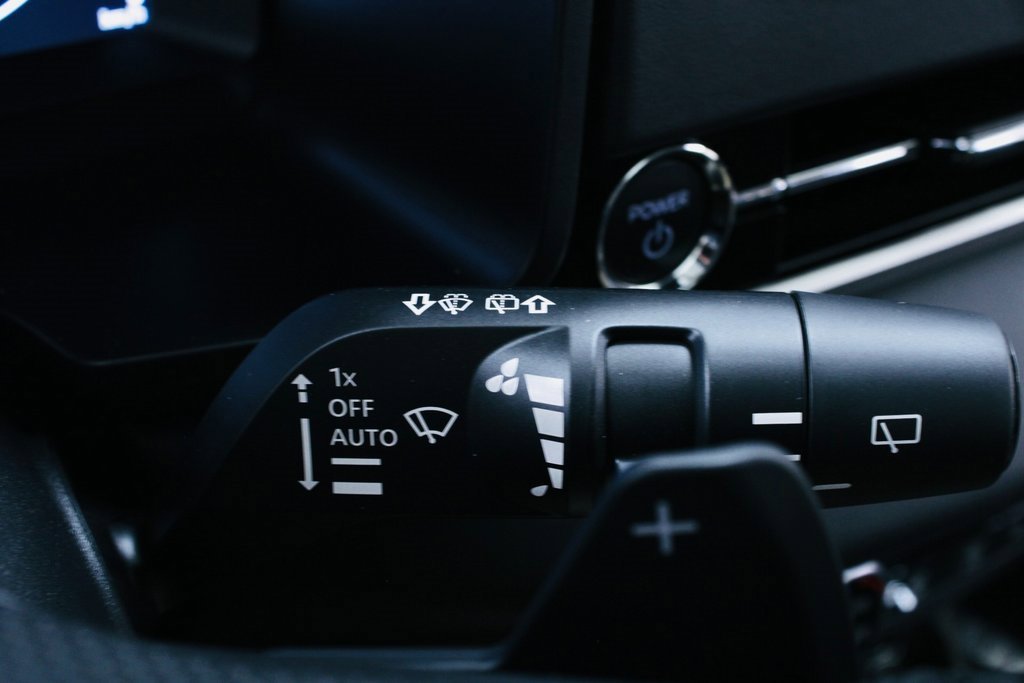 New 2025 Mitsubishi Outlander SE image 12