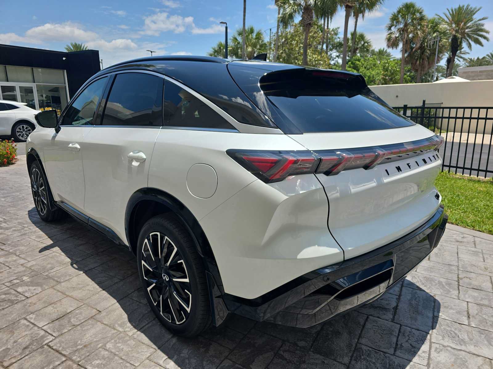 New 2027 INFINITI QX65 Autograph w/ Cargo Package AWD/4WD image 6
