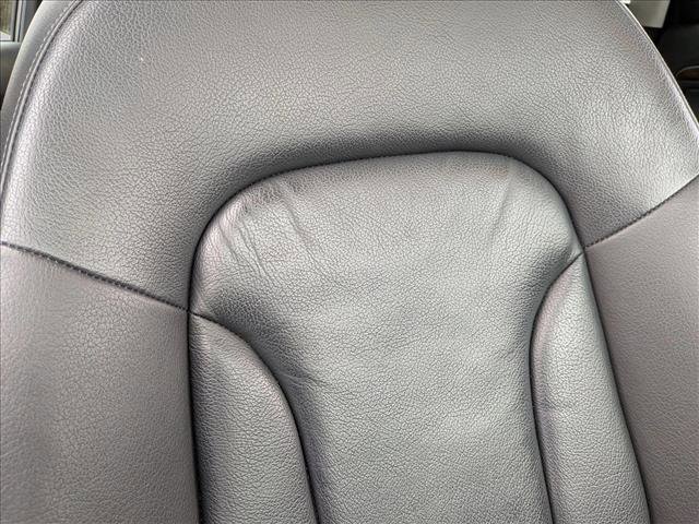 Used 2017 Audi Q5 2.0T Premium Plus w/ Technology Package image 17