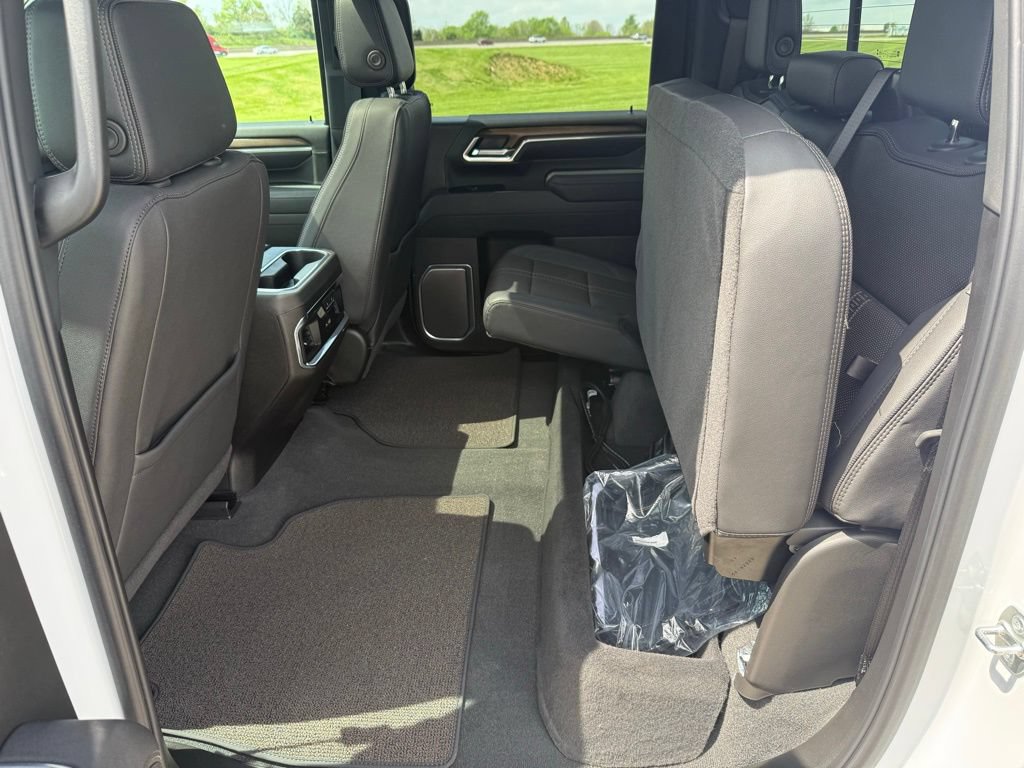 Used 2025 Chevrolet Silverado 2500 High Country w/ Technology Package AWD/4WD image 15