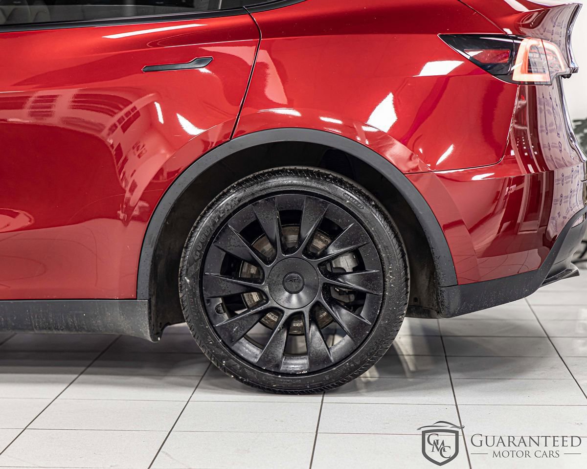 Used 2024 Tesla Model Y Long Range AWD/4WD image 9