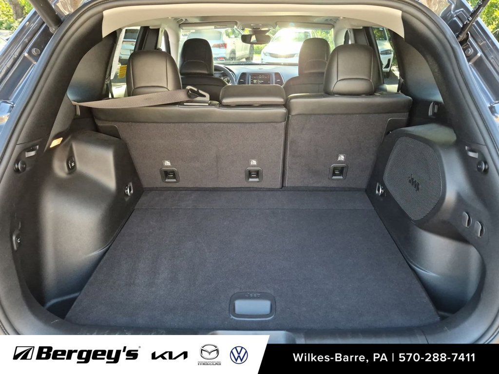 Used 2022 Jeep Cherokee Latitude Lux w/ Sun & Sound Group AWD/4WD image 33