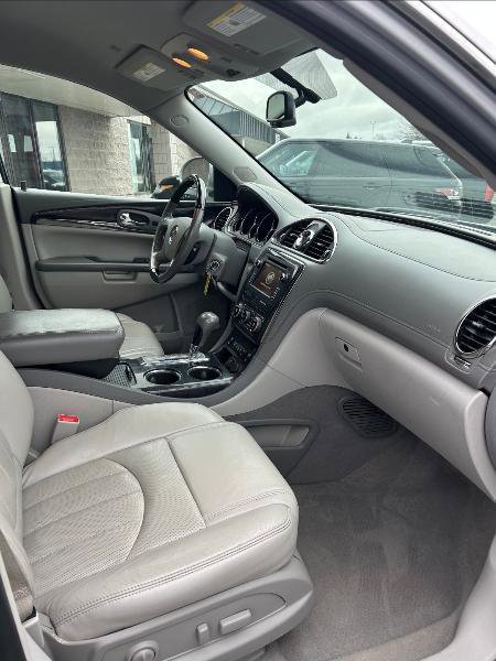 Used 2015 Buick Enclave Leather image 3