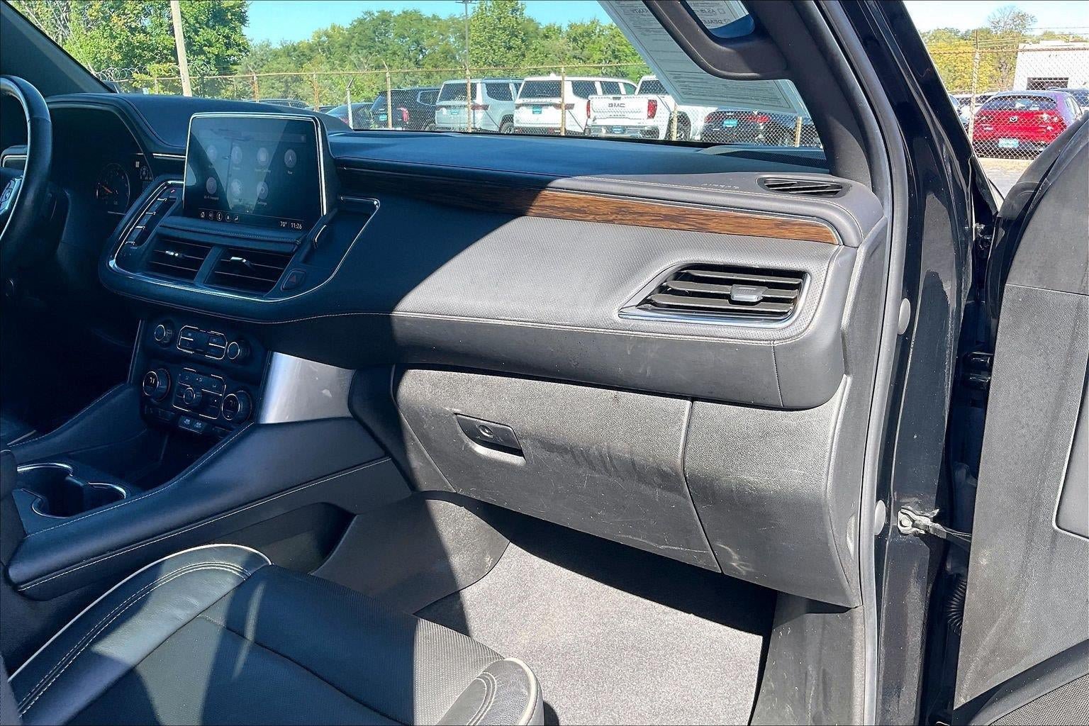 Used 2021 Chevrolet Tahoe Premier w/ Premium Package AWD/4WD image 17
