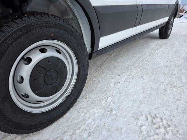 New 2026 Ford Transit 250 148 Medium Roof image 32