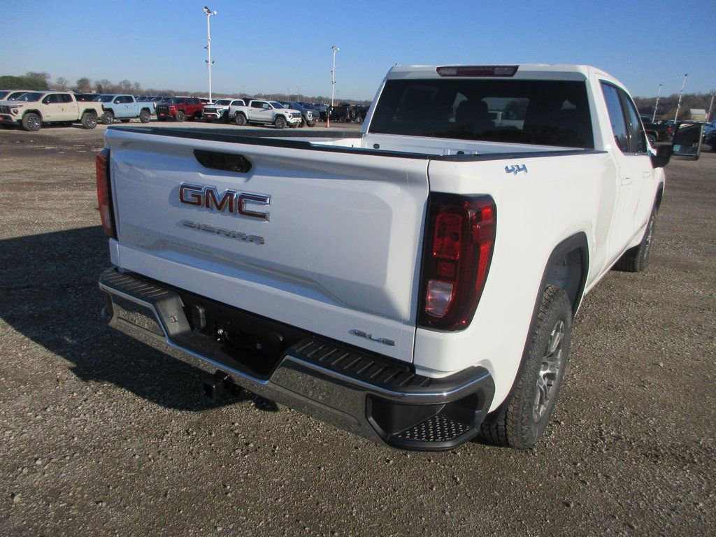New 2026 GMC Sierra 1500 SLE w/ Max Trailering Package image 5